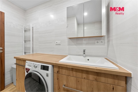 Prodej bytu 2+1, 56 m² 12