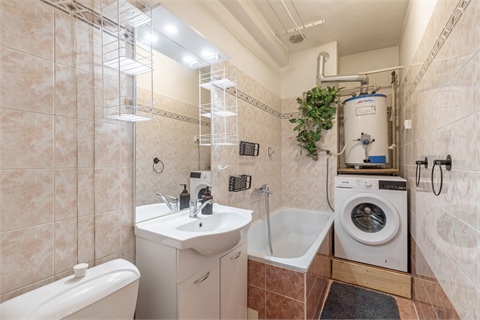 Prodej rodinného domu, 218 m² 12