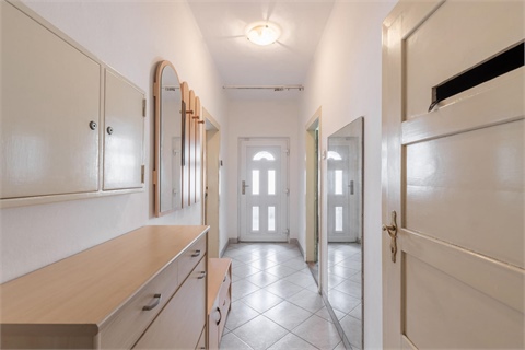 Prodej rodinného domu, 218 m² 10