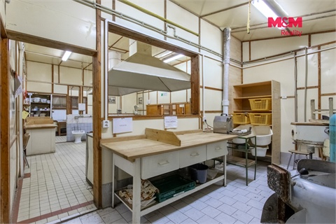 Prodej komerčního objektu, 1 300 m² - 22