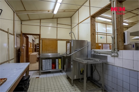 Prodej komerčního objektu, 1 300 m² - 26