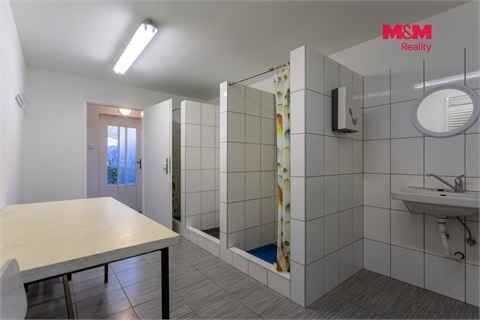Prodej komerčního objektu, 1 300 m² - 20