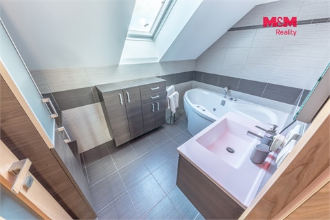 Prodej rodinného domu, 174 m² 12