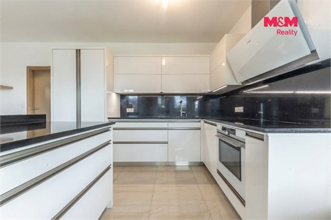 Prodej rodinného domu, 174 m² 2