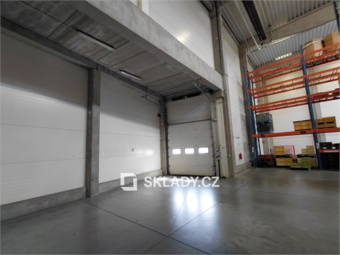 Pronájem skladu / haly, 3 719 m² 2