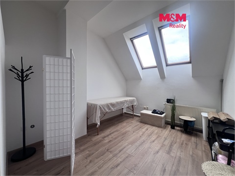 Pronájem obchodních prostor, 22 m² 0