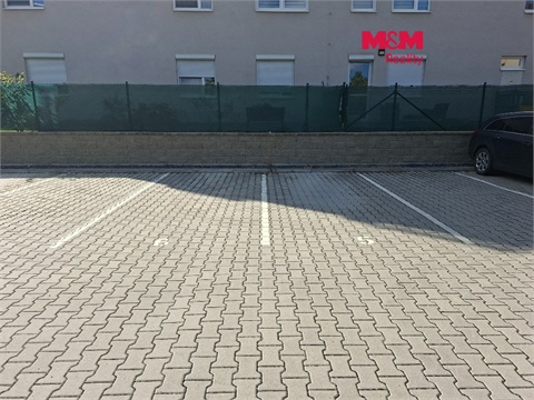 Pronájem parkovacího místa, 13 m² 0