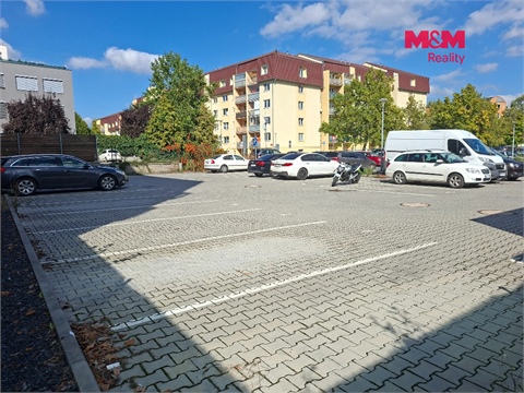 Pronájem parkovacího místa, 13 m² 2