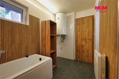 Prodej obchodních prostor, 140 m² 26