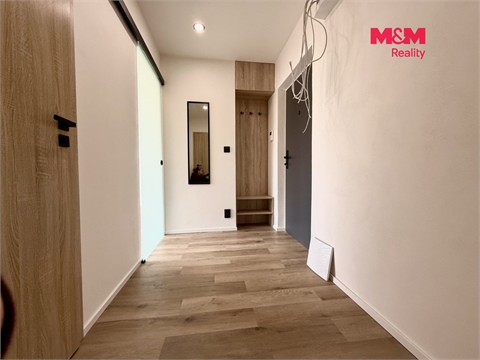 Pronájem bytu 1+1, 41 m² 12