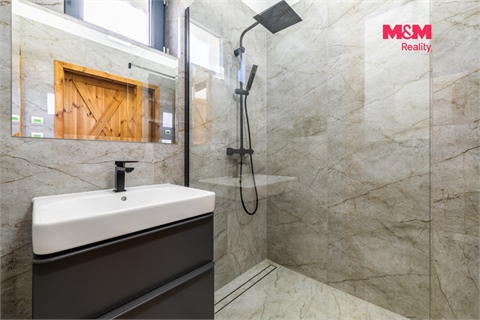Prodej rodinného domu, 292 m² - 8