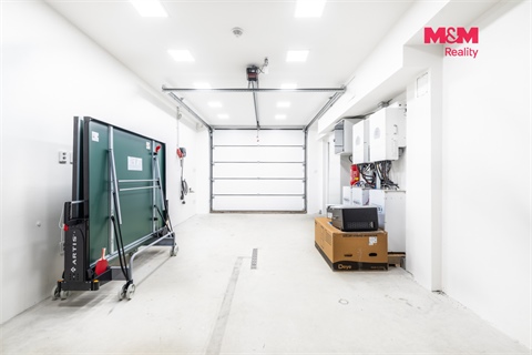 Prodej rodinného domu, 292 m² 14