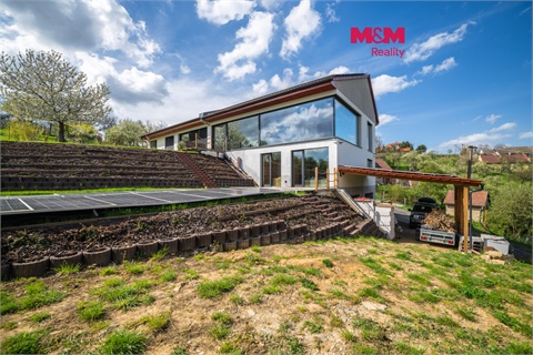 Prodej rodinného domu, 292 m² 0