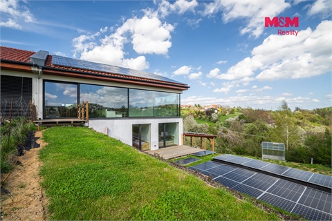 Prodej rodinného domu, 292 m² 12