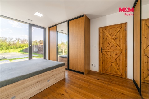 Prodej rodinného domu, 292 m² - 6