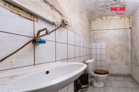 Prodej rodinného domu, 196 m² 10