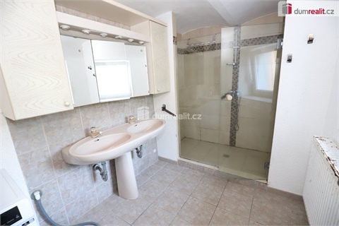 Prodej rodinného domu, 180 m² - 10