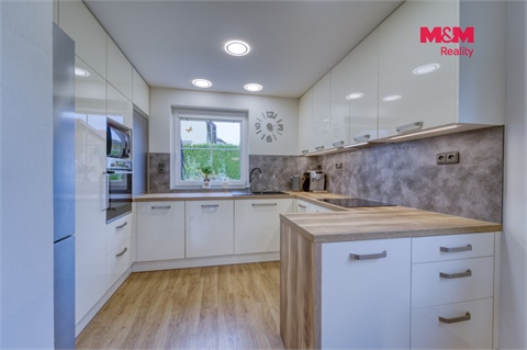 Prodej rodinného domu, 171 m² 2