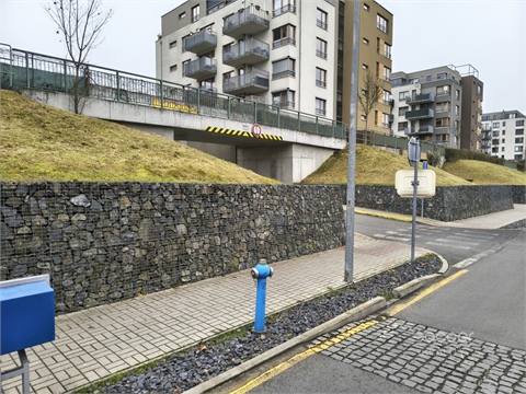 Pronájem parkovacího místa, 20 m² - 0