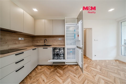 Prodej bytu 3kk, 66 m² 0