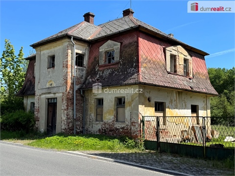 Prodej rodinného domu, 349 m² 0