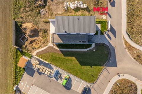Pronájem rodinného domu, 157 m² 0