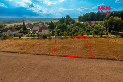 Prodej stavebního pozemku, 1 090 m² 2