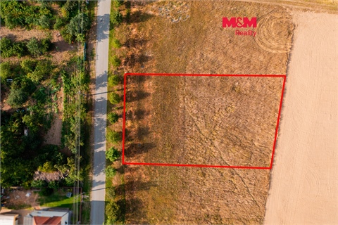 Prodej stavebního pozemku, 1 090 m² 0