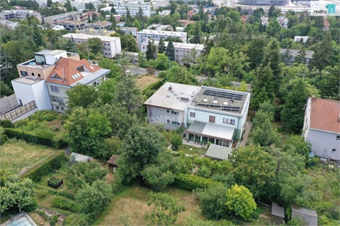 Prodej rodinného domu, 260 m² - 6
