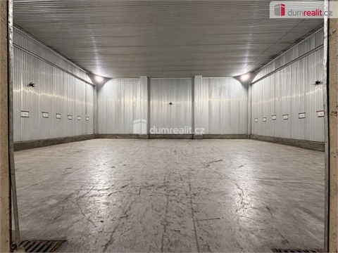 Pronájem skladu / haly, 250 m² 0
