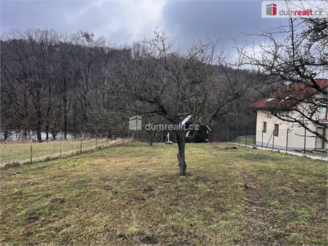 Prodej stavebního pozemku, 1 005 m² 2