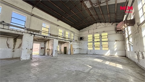 Pronájem skladu / haly, 240 m² - 2