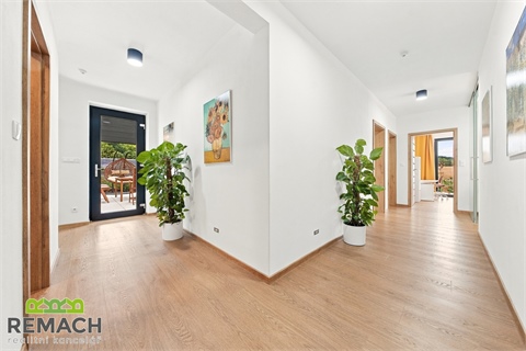 Prodej rodinného domu, 223 m² - 4