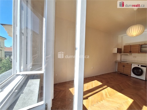 Pronájem bytu 1kk, 26 m² - 0