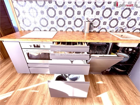 Prodej bytu 3kk, 60 m² - 26