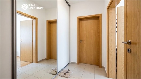 Pronájem bytu 1kk, 38 m² 2