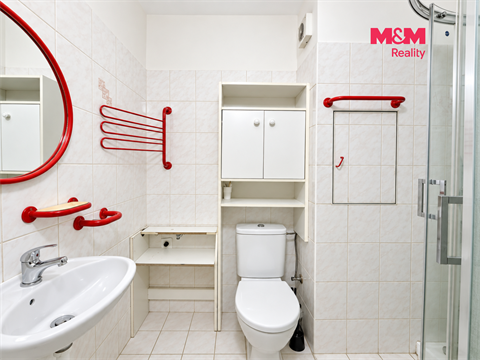 Pronájem bytu 1kk, 27 m² - 2