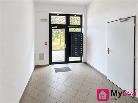 Pronájem bytu 1+1, 40 m² 10
