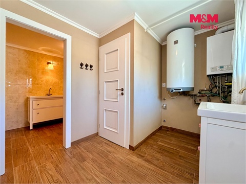 Prodej rodinného domu, 179 m² 8