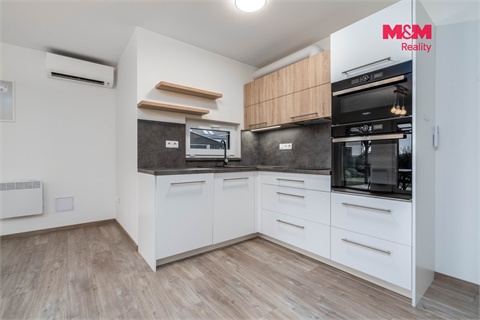 Prodej rodinného domu, 81 m² - 2