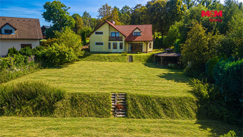 Prodej rodinného domu, 372 m² 8