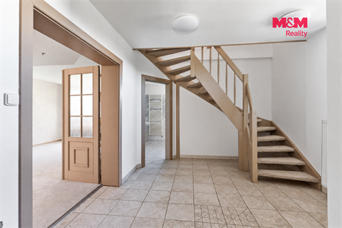Prodej rodinného domu, 372 m² - 8