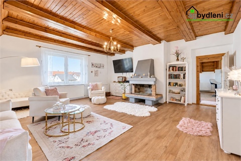 Prodej rodinného domu, 282 m² 0