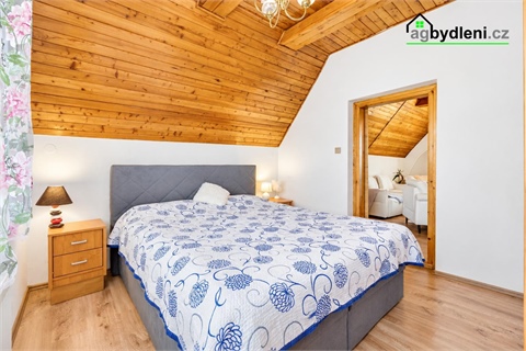 Prodej rodinného domu, 282 m² - 4