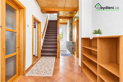 Prodej rodinného domu, 282 m² 14