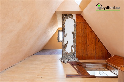 Prodej rodinného domu, 282 m² - 14