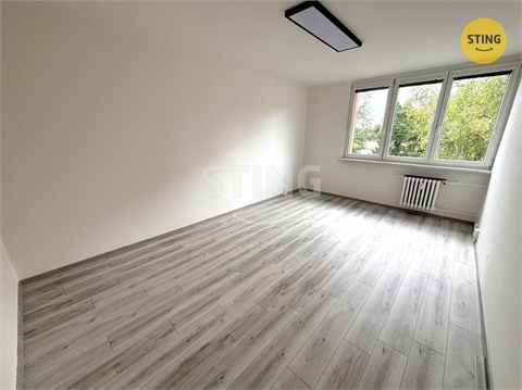 Pronájem bytu 1+1, 35 m² 2