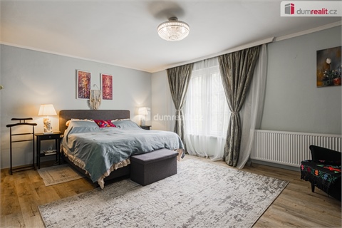 Prodej rodinného domu, 300 m² - 12