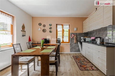 Prodej rodinného domu, 300 m² 12
