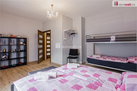 Prodej rodinného domu, 300 m² 6
